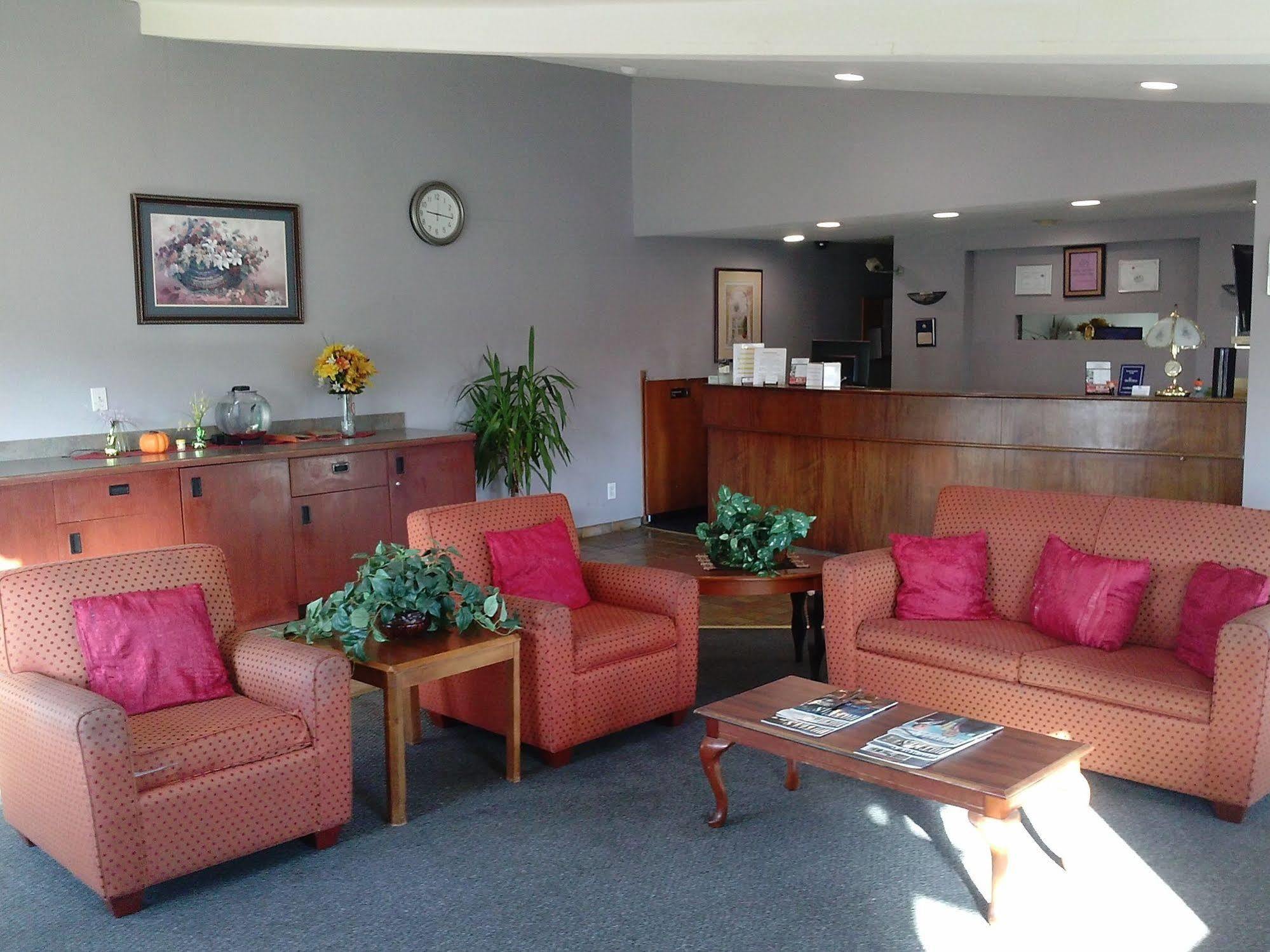 Westwoods Inn & Suites Woodhaven Εξωτερικό φωτογραφία